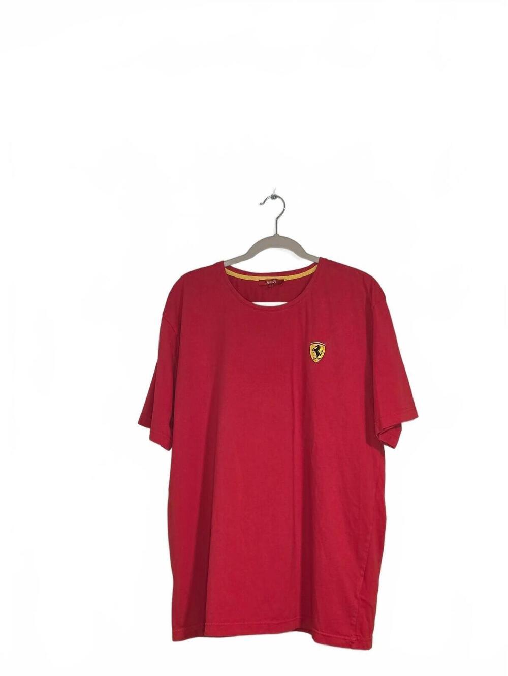 Vintage Ferrari Limited Edition Red XXL T-Shirt with Logo